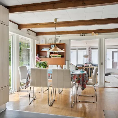 Nyaraló In Rm With Wifi And 3 Bedrooms